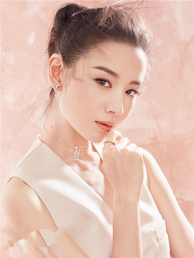 Trào Lưu Hóa Trang Na Tra Nổi Bật Với Ngọc Huyền Và Nam Idol Lý Dã Khiết